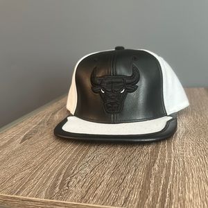 SnapBack Adjustable [Chicago Bulls]